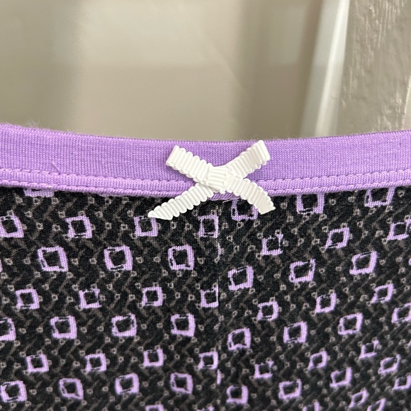 Vera Wang pj’s 🖤💜 - Picture 3 of 4